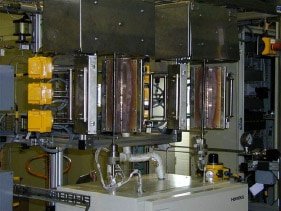 Сплит-печь для вертикального реактора с тремя зонами нагрева